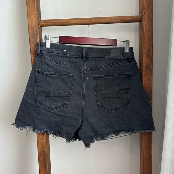 American Eagle Curvy Mom Short High Rise - Picture 4 of 8